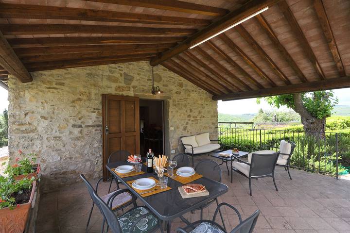 Ferienhaus für 4 Personen, mit Terrasse und Pool in Gaiole in Chianti