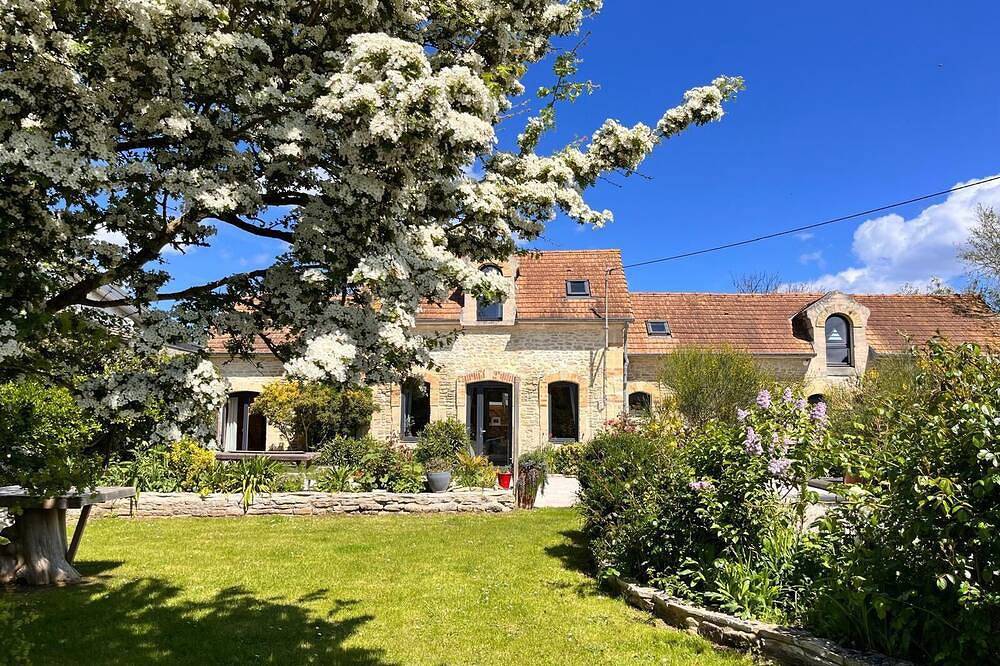 Le Relais - Authentic seaside family home with 5 bedrooms at Gold Beach in Ver-sur-Mer, Côte de Nacre