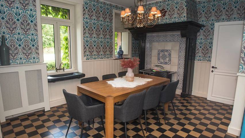 Gîte pour 33 personnes, avec jacuzzi et piscine ainsi que sauna et jardin dans Virton - 3