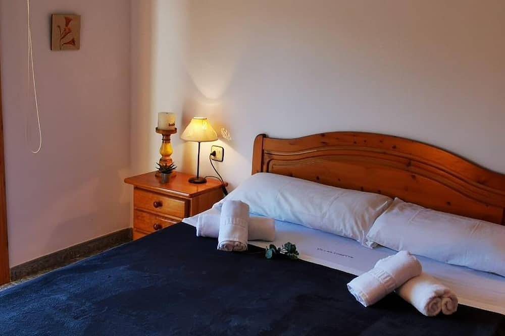 Villas Cosette / ¡Descubre Villa Martina, tu oasis perfecto en la Costa Brava! Fabulosa piscina y zona de Barbacoa! in Caldas de Malavella, Costa Brava