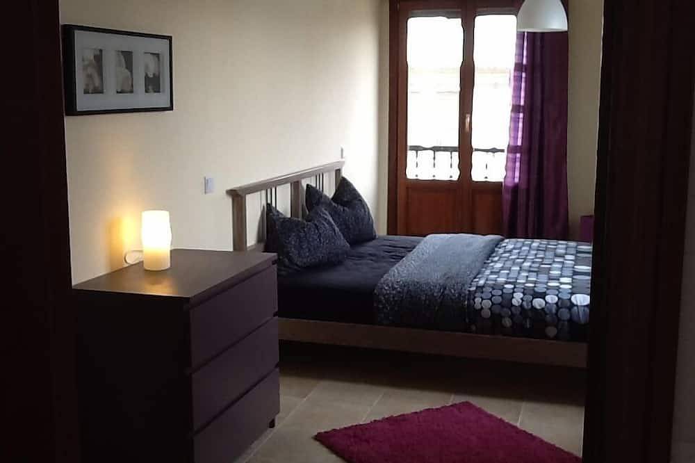 Apartamento inteiro, Casa del la Luz na bela área verde, piscina, grande terraço in Urbanizacion Costa Esuri, Ayamonte