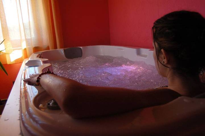Gîte pour 2 personnes, avec jardin et jacuzzi - 1