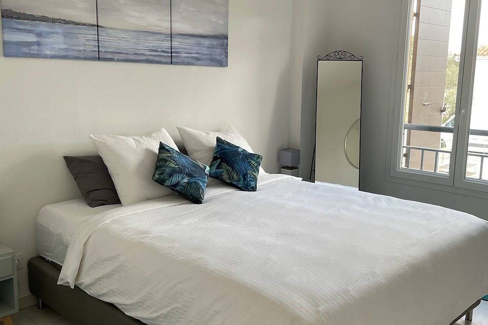 Ganze Wohnung, Modern, air-conditioned 2-bed duplex apt with beautiful private terrace & garden in Le Plan-de-la-Tour, Mittelmeerküste (Frankreich)