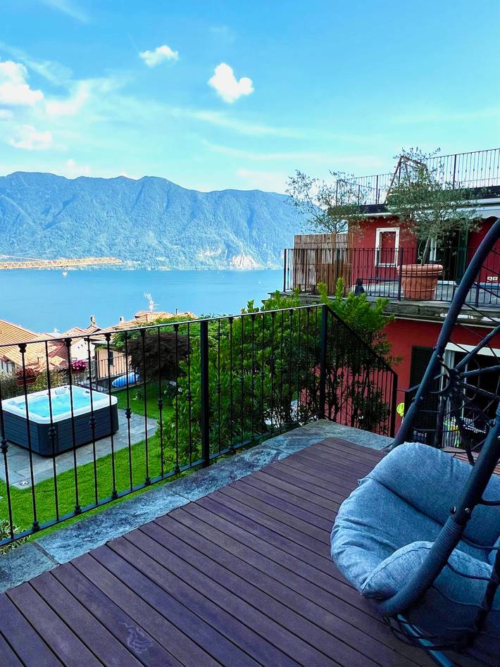 Villa für 8 Personen, mit Terrasse und Garten sowie Sauna und Seeblick, mit Haustier