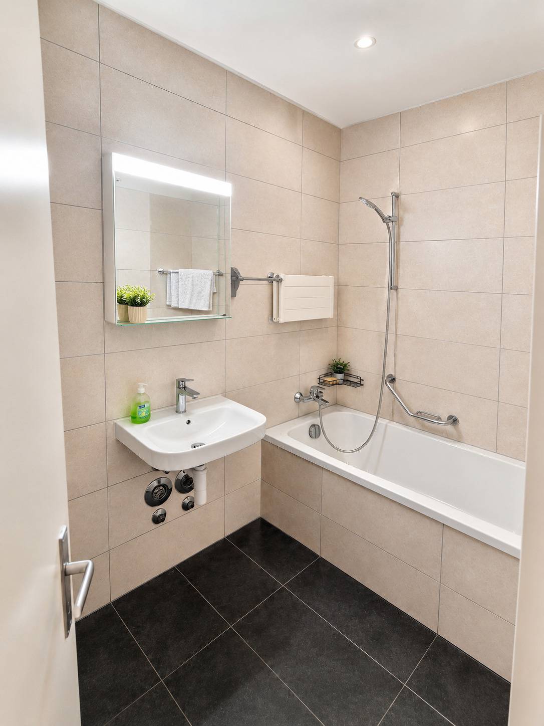 Ganze Wohnung, Ruhiges Apartment mit 2 Schlafzimmern in Chêne-Bougeries, Schweiz in Chêne-Bougeries, Genfer See