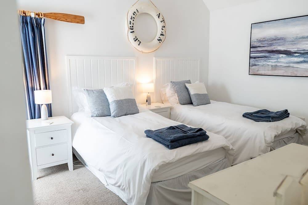 The Cottage - sleeps 4 guests in 2 bedrooms in Moelfre, Insel Anglesey