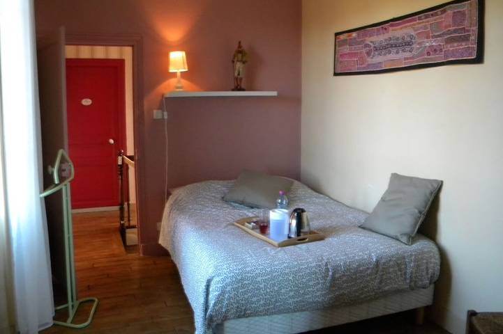 Location de vacances pour 10 personnes, avec terrasse, animaux acceptés à Grèzes (Lot) - 3