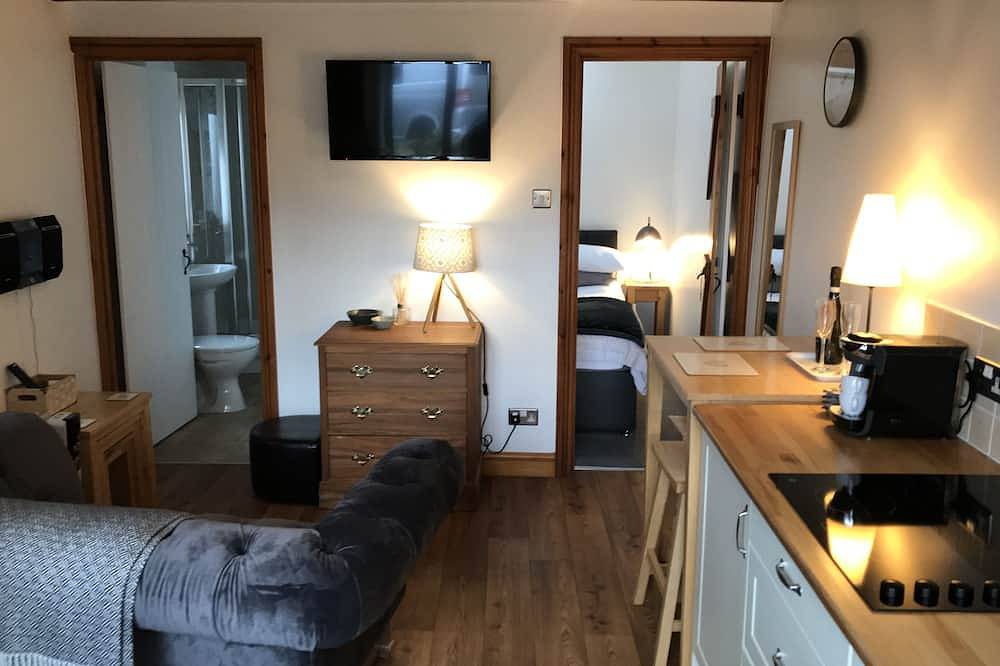 Traditional Lakeland Hideaway Cottage for two, close to the Lakes and Dales in Cumbria