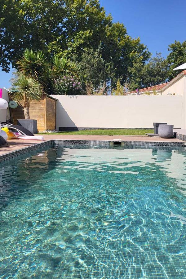 Villa pour 6 personnes, avec terrasse et piscine, animaux acceptés - 1