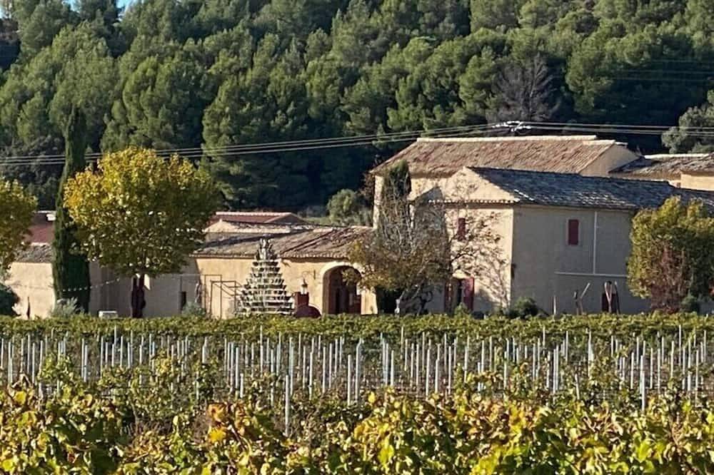 Entire apartment, Merlot in Robion, Parc naturel régional du Luberon
