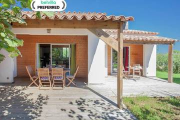 Chalet für 8 Personen, mit Garten und Pool sowie Terrasse auf Korsika