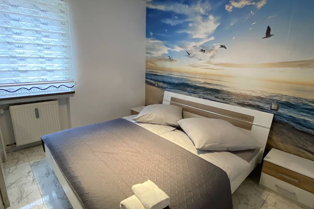 Entire apartment, 4 room apartment with view of Lech from the balcony in Augsburg, Bavarian Swabia