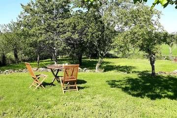 Gîte pour 4 personnes, avec terrasse et jardin à Châteauponsac