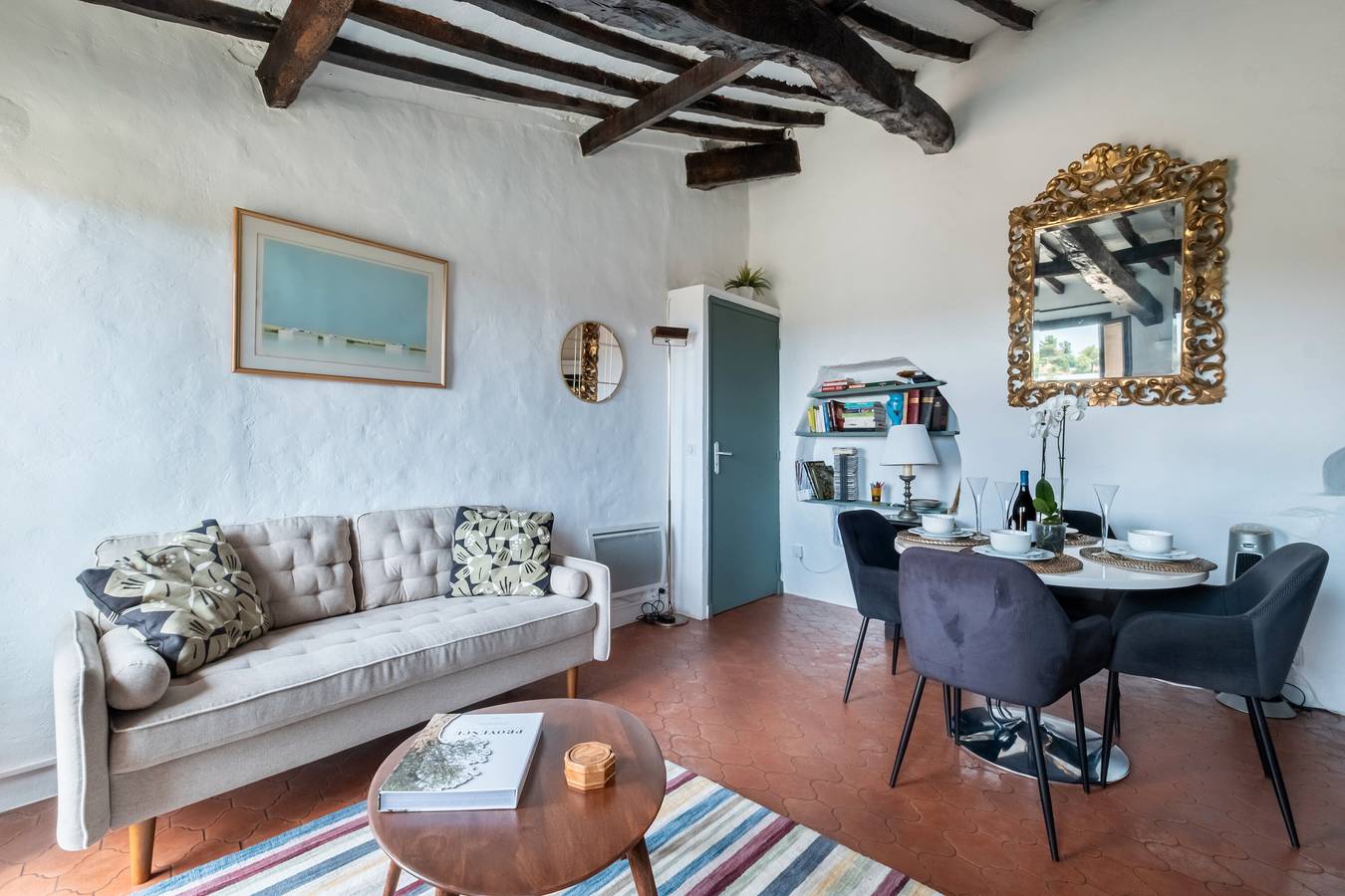 Apartamento entero, Apartamento 'Les 3 Vues' con vistas al mar y Wi-Fi in Tourrettes-sur-Loup, Region de Cannes