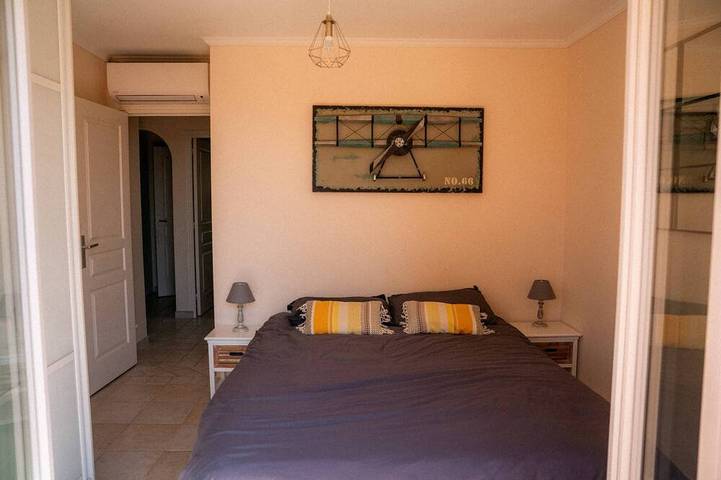 Villa with ocean view, infinity pool, and pétanque court in Cavalière, Le Lavandou