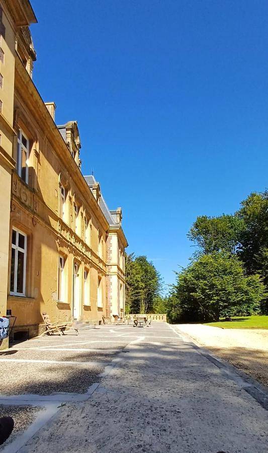 Location de vacances pour 2 personnes, avec terrasse ainsi que vue et jardin dans Virton - 3