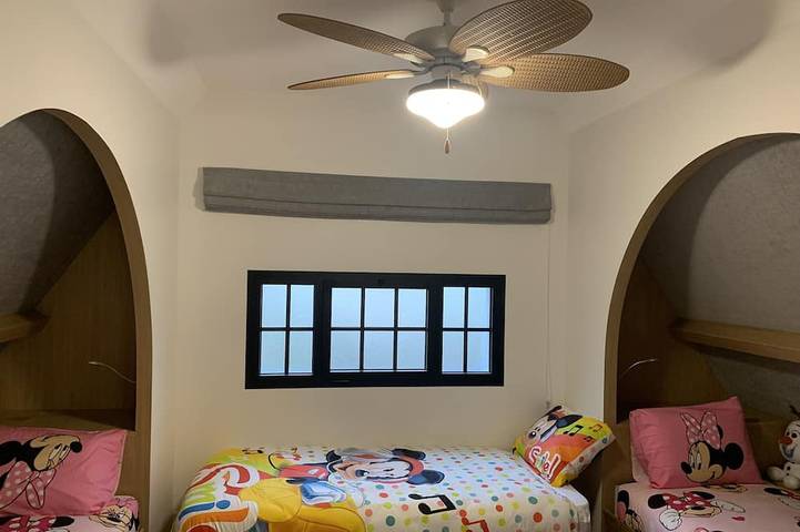 Gîte pour 6 personnes, avec jacuzzi et piscine ainsi que sauna et jardin à Coupvray - 2