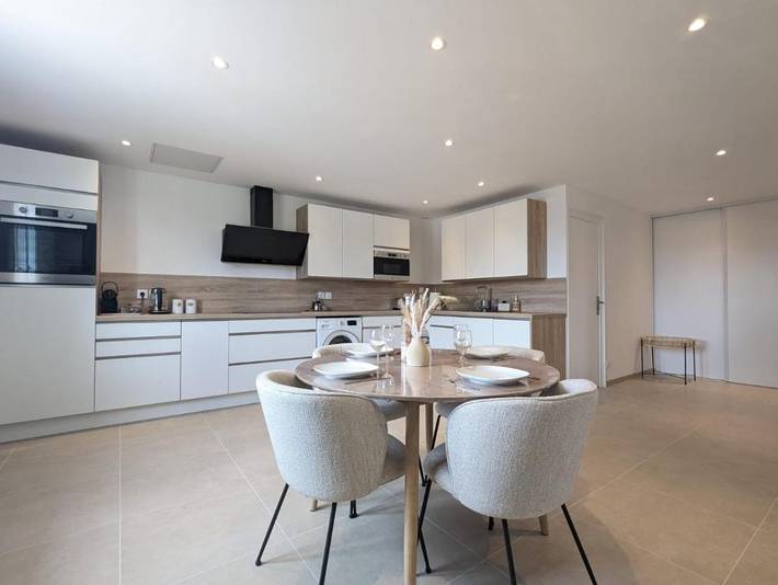 Gîte pour 4 personnes, avec terrasse et jardin à Colombier-Saugnieu - 4