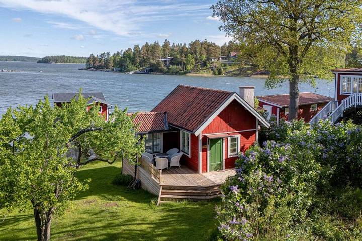Ferienhaus für 4 Personen, mit Balkon und Terrasse sowie Garten und Sauna