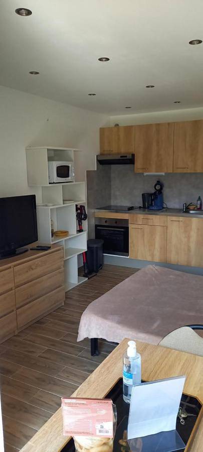 Appartement entier, One-Bedroom Apartment in Les Salles-sur-Verdon, Région de Brignoles