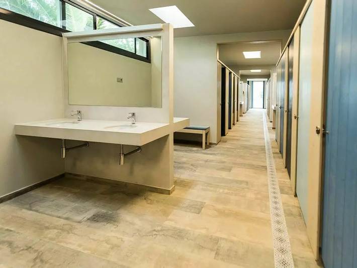 Wohnwagen für 4 Personen, mit Terrasse in Spanien - 3