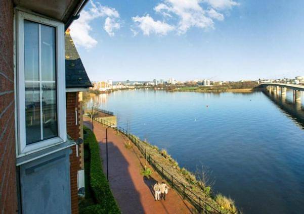 Entire apartment, Apartment with Lake View in Cardiff Bay, Cardiff