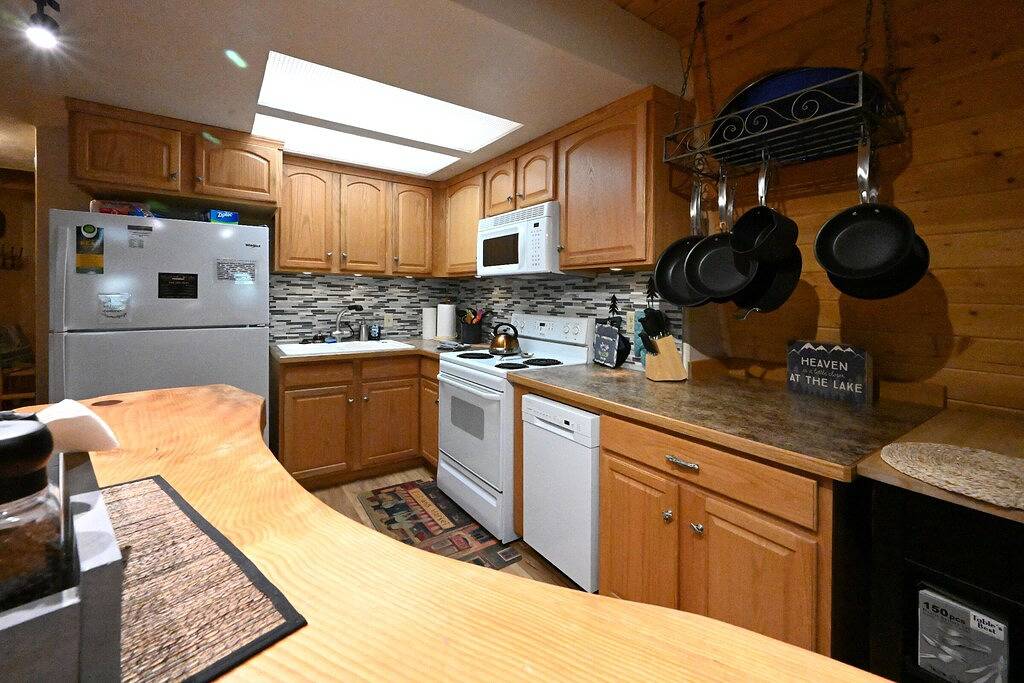 Log Cabin for 14 Guests in Idaho, USA