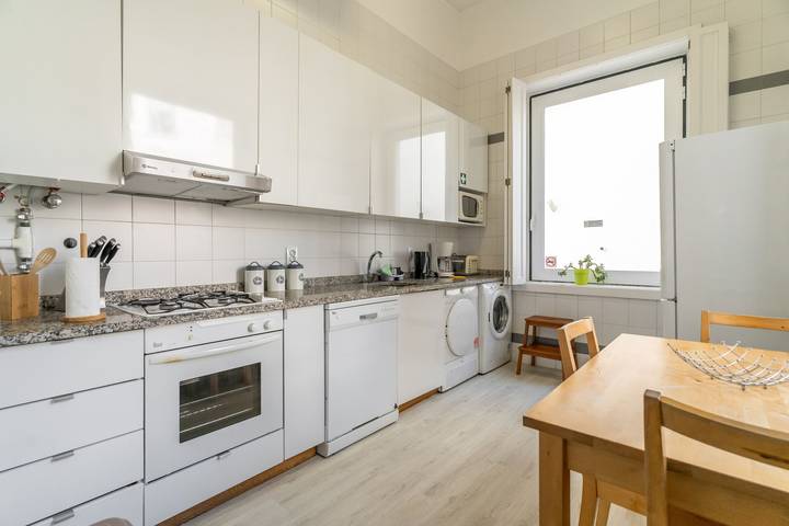 Apartamento entero, Ch3 in Lisboa ciudad in Sacramento, Santa Maria Maior
