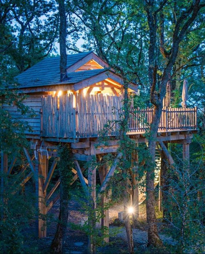 Gîte pour 2 personnes, avec piscine et sauna ainsi que jardin et jacuzzi