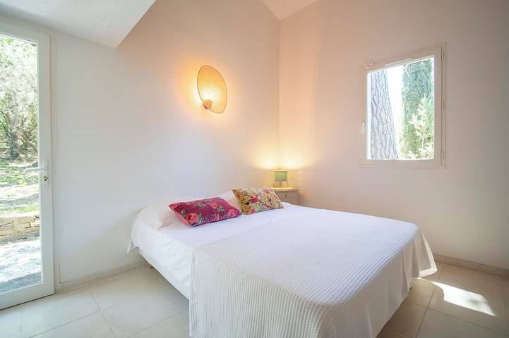 Villa pour 8 personnes, avec Balcon ainsi que Jacuzzi et Jardin à Gassin - 3