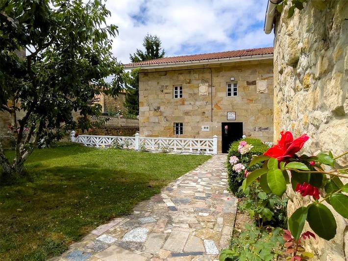 Casa de vacaciones para 16 personas, con jardín y vistas en Las Merindades - 2