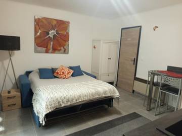 Gîte pour 2 personnes, avec jardin à Châtillon-en-Michaille