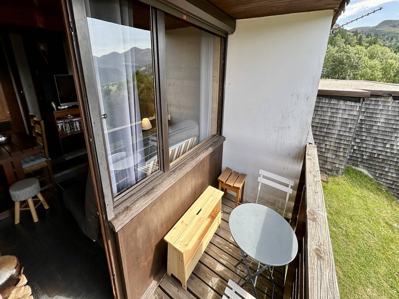 Apartamento entero, Tranquilo piso para 5 personas en Murat-le-Quaire in Murat-le-Quaire, Parque Natural Regional Volcans d'Auvergne