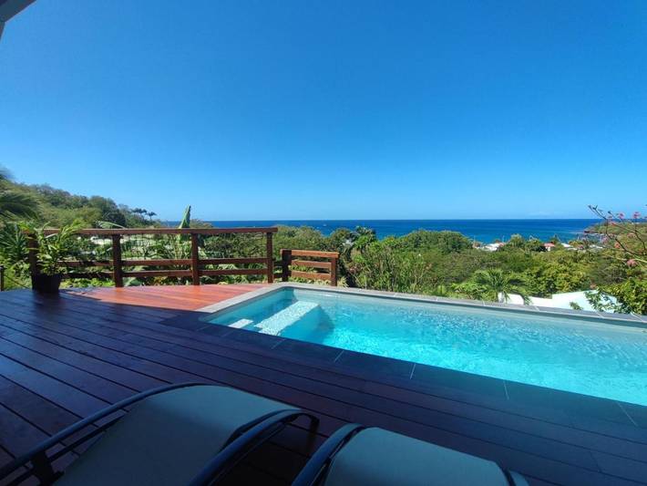 Location de vacances pour 6 personnes, avec vue ainsi que terrasse et piscine dans Plage Leroux - 2