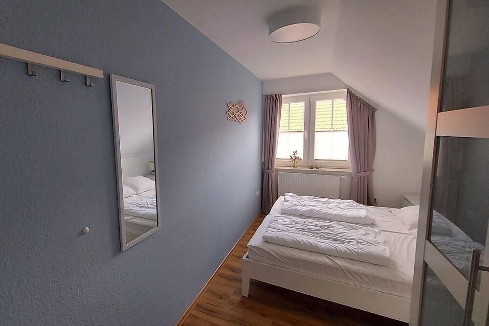 Entire apartment, Dog-friendly vacation apartment (75sqm) for 4 people with balcony & infrared cabin in Norden, Norden and Surroundings