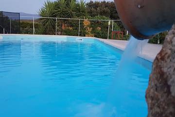 Cottage pour 6 personnes, avec terrasse et jardin à Afa