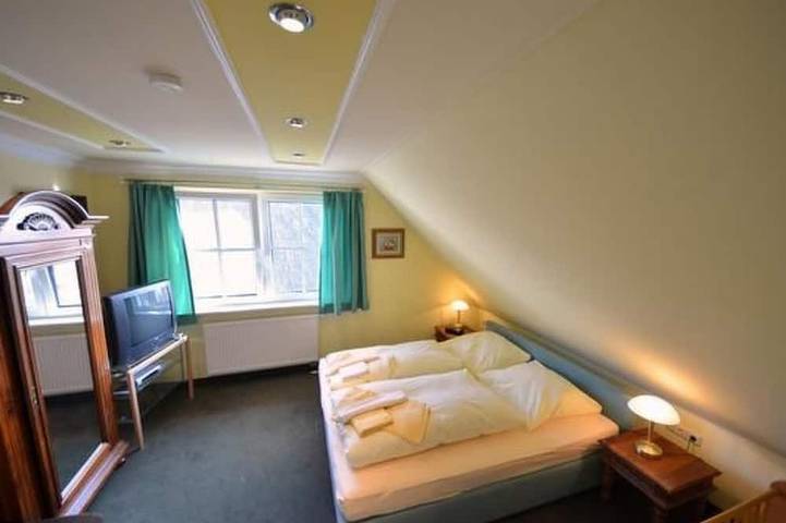 Ferienhaus für 8 Personen, mit Garten in Groß Zicker - 4