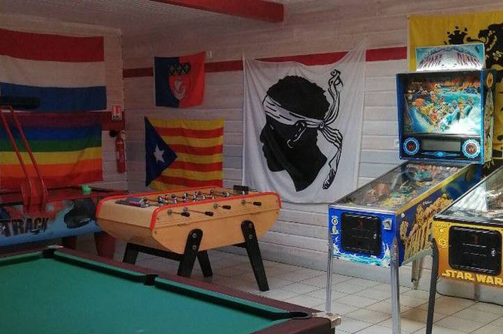 Mobile Home with Terrace at Camping Mas Llinas in Le Boulou, Mediterranean Coast (France)