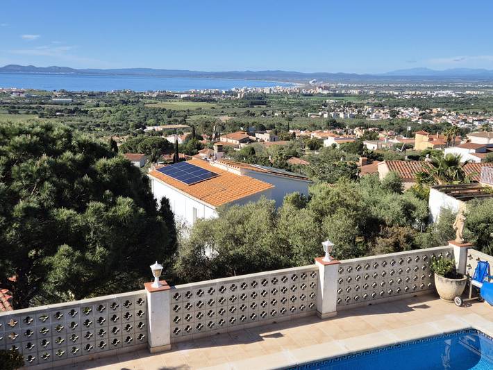 Villa pour 6 personnes, avec Terrasse et Jardin à Roses - 4