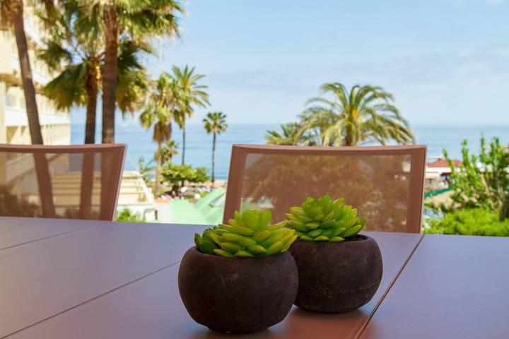 Apartament wakacyjny dla 8 osób, z Widok na ocean i Balkon oraz Taras w Torremolinos