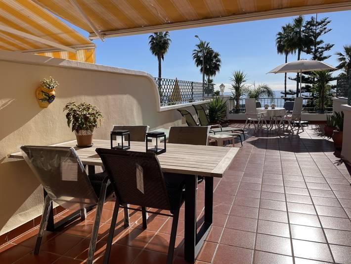 Appartement entier, Appartement « Nerja Burriana Beach » avec vue sur la mer, Wi-Fi et climatisation in Playa de Burriana, Nerja