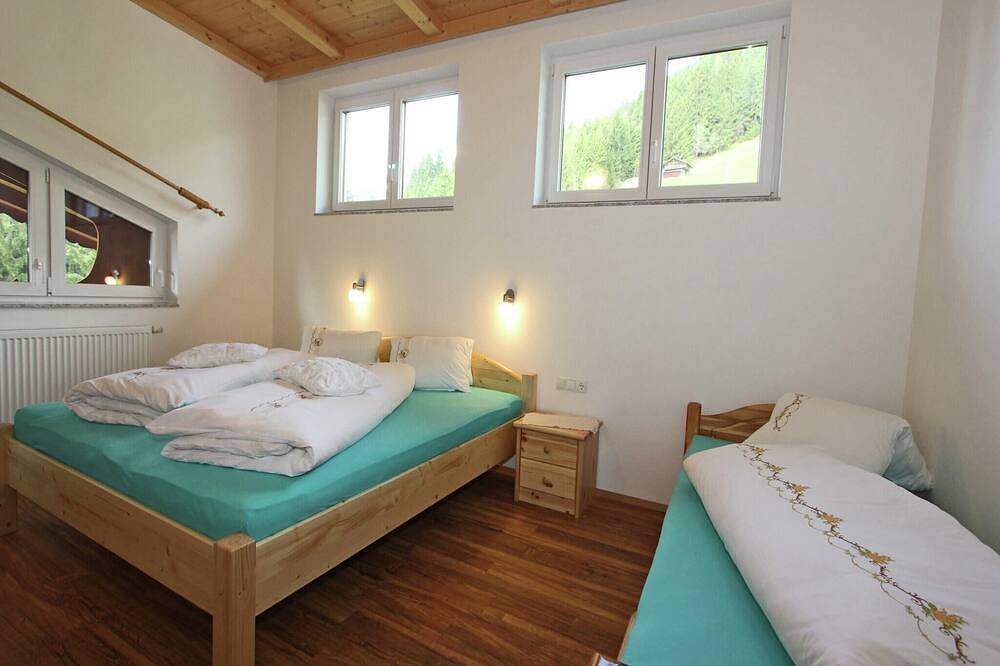 Entire apartment, Apartment in Fügenberg near Ski Slopes in Tux Alps, Fügen