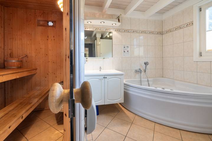 Holiday home for 6 people with sauna in Strand Baabe, Baabe