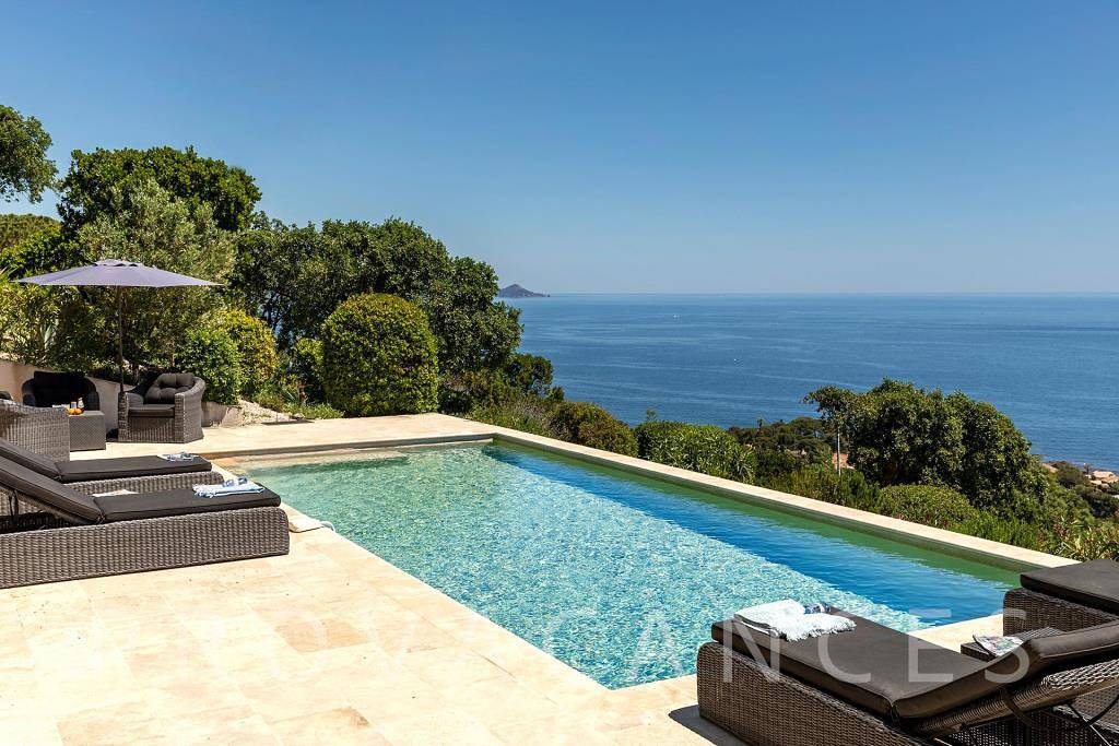 Villa pour 10 personnes avec balcon/terrasse in Roquebrune-sur-Argens, Côte méditerranéenne (France)