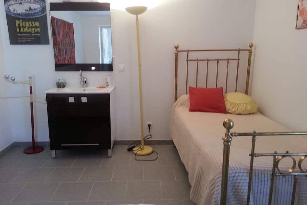 Appartement entier, Deux pièces pour 2 à 4 pers. tout neuf et très confortable in Villars-Colmars, Région Castellane