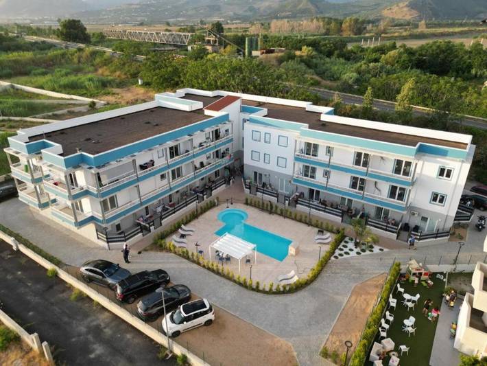 Apartamento entero, Apartamento 'Betastar Residence - Bilo E' con piscina comunitaria, Wi-Fi y aire acondicionado in Nocera Terinese, Provincia de Catanzaro