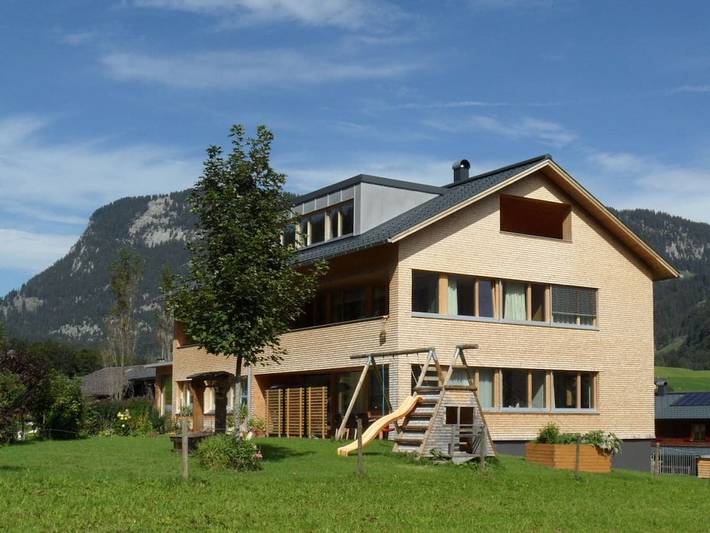Location de vacances pour 6 personnes, avec Balcon ainsi que Terrasse et Sauna à Schoppernau