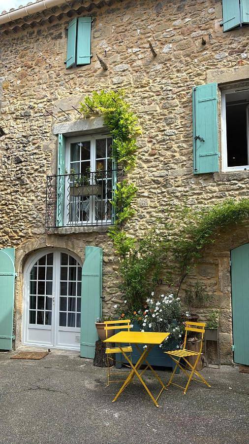 Gîte pour 2 personnes, animaux acceptés à Saint-André-de-Roquepertuis