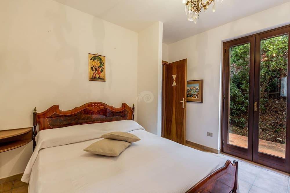 Villa en Costa Paradiso con 2 habitaciones, capacidad 7 in Costa Paradiso, Trinità d'Agultu e Vignola