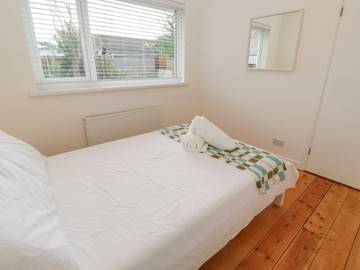 Log Cabin for 4 People in St. Ives, Cornwall, Photo 2